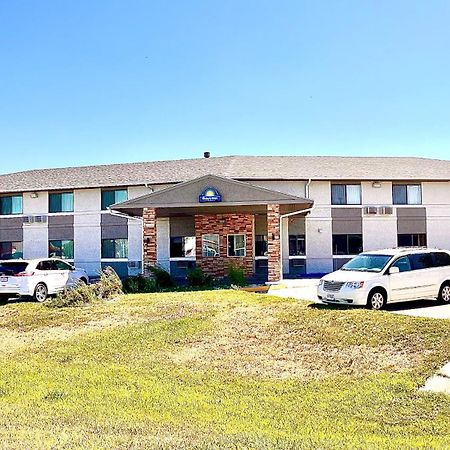 Days Inn By Wyndham York Bagian luar foto