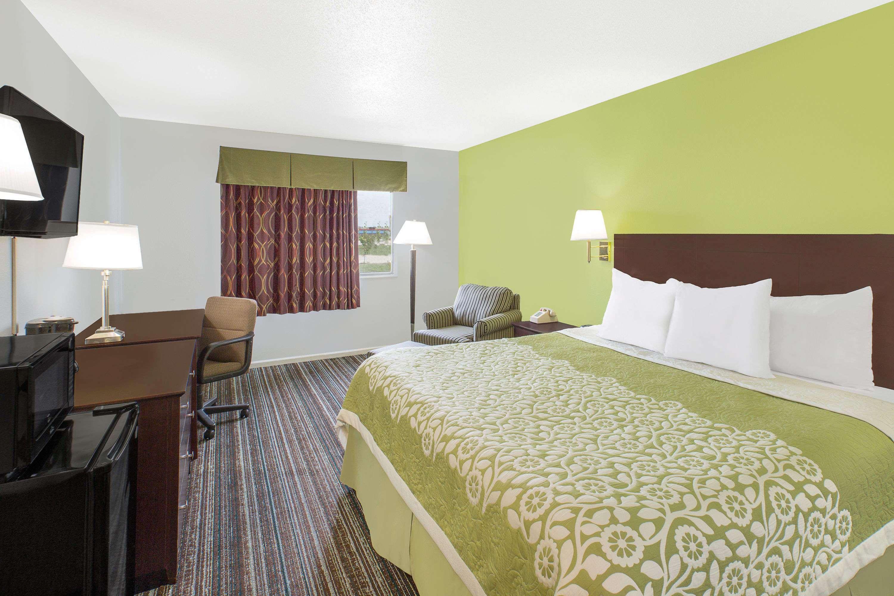 Days Inn By Wyndham York Bagian luar foto