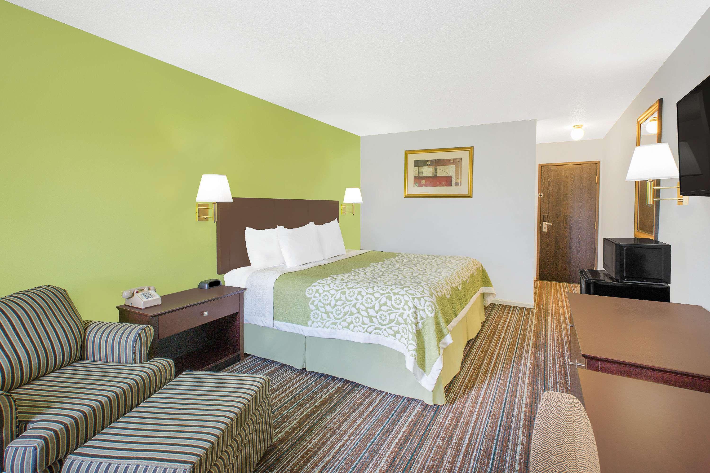 Days Inn By Wyndham York Bagian luar foto